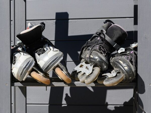 Conheça as Diferenças Cruciais Entre Patins Hardboot e Softboot